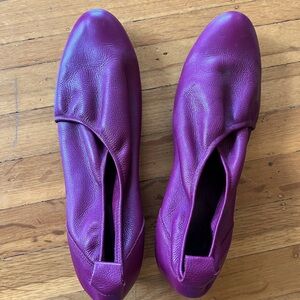 ARCHE LN latex 42 11.5 burgundy wine red slip on wedge dress shoe casual